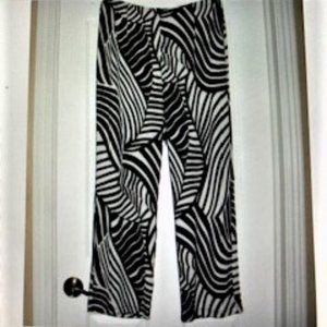 ⬇️Chico's Traveler Pants Chico's Size 2-NWOT
